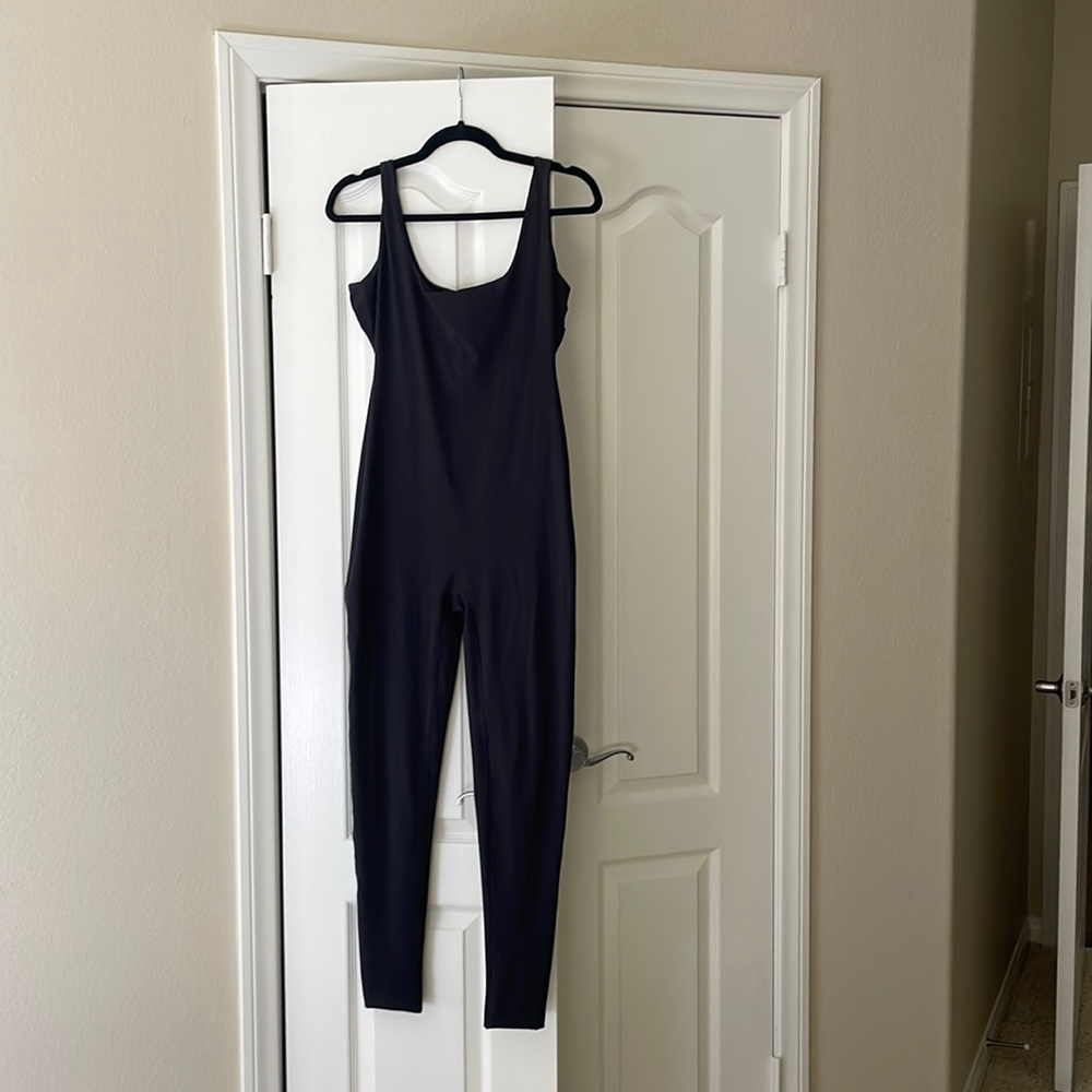 SKIMS barely worn catsuit/jumpsuit!